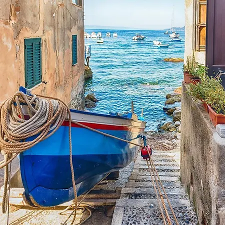 The Sea - Family - Free Parking