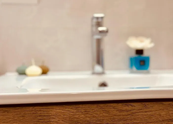 The Sea - Family - Free Parking