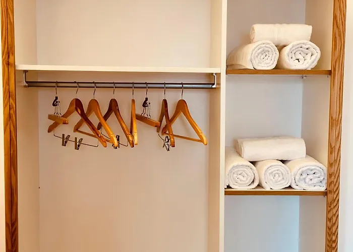 The Sea - Family - Free Parking