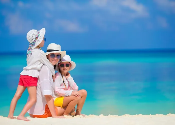 The Sea - Family - Free Parking Bed & Breakfast 4*