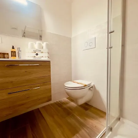 The Sea - Family - Free Parking Bed & Breakfast