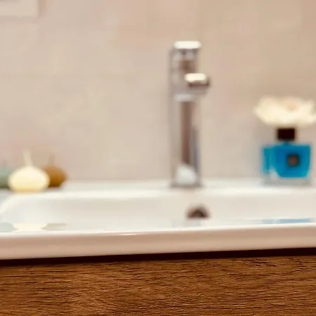 The Sea - Family - Free Parking