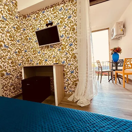 The Sea - Family - Free Parking Bed & Breakfast 4*